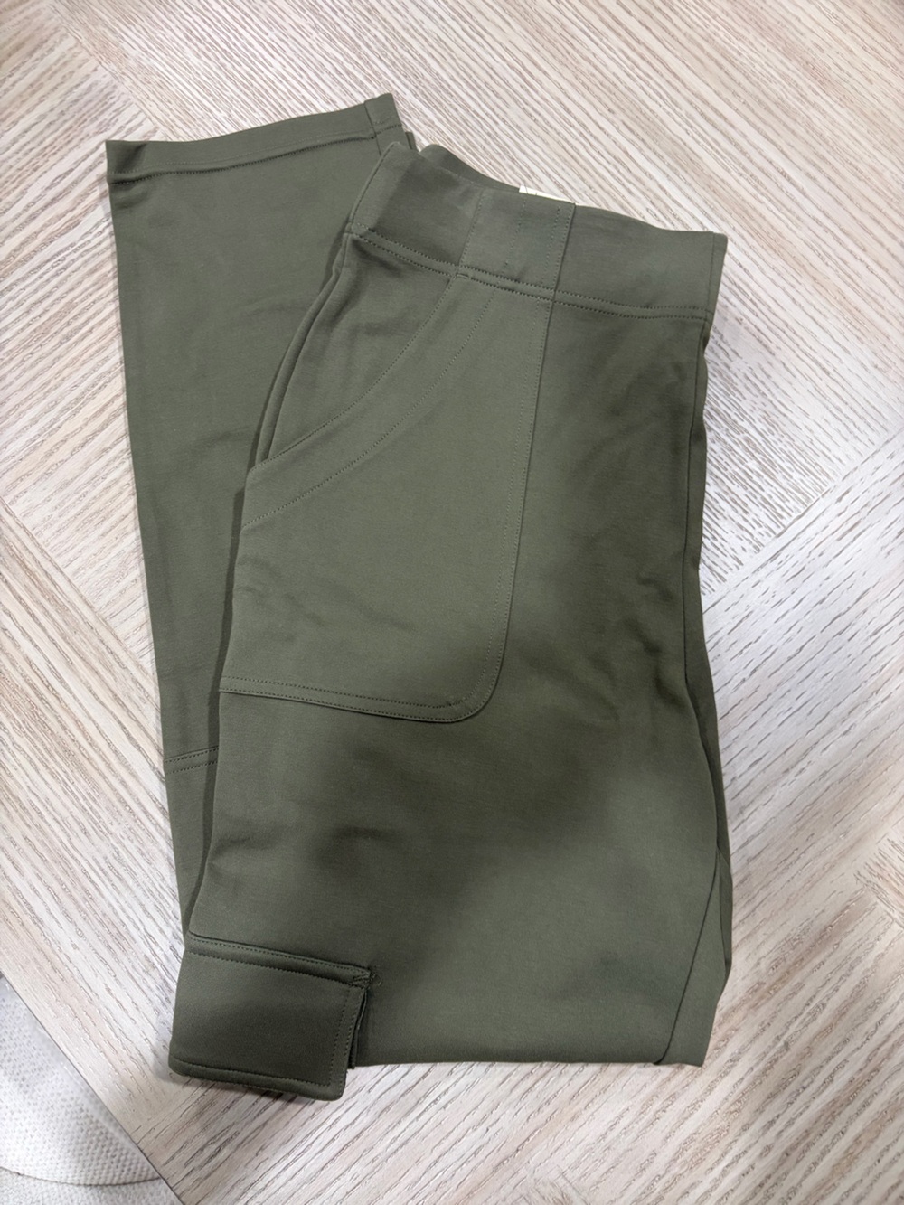 Max Studio Olive Green womens Performance Pants